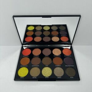 Vibrant 15-Color Eyeshadow Palette - Mixed Shades